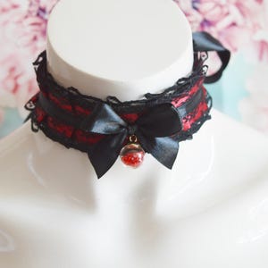 MtO- Gothic Kitten play collar - Blood Crystal - pleated choker w/ lace - lolita kittenplay ddlg petplay choker - leash ring