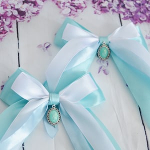Gotowe dwie kokardy do włosów - pastelowy błękit i biel, kokarda do włosów w stylu wróżki kei, dekoracja lolita, harajuku, moda, kokarda neko, klips, moda kawaii firmy Nekollars
