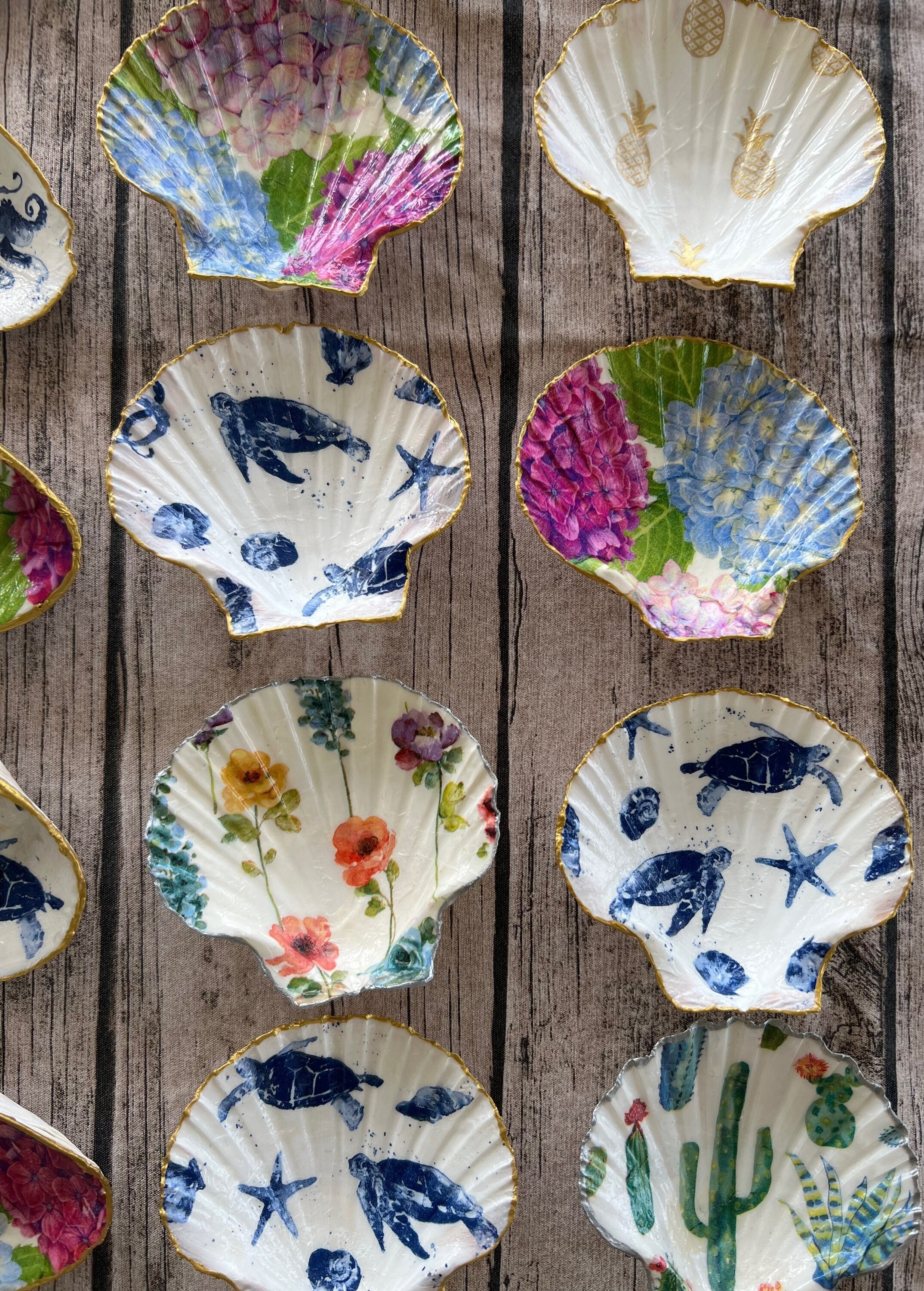 scallop trinkets