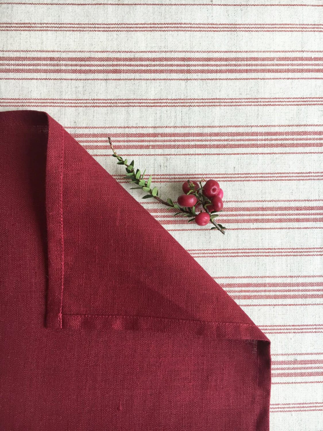 Red Placemats, Linen Placemats, Christmas Placemats, set of linen