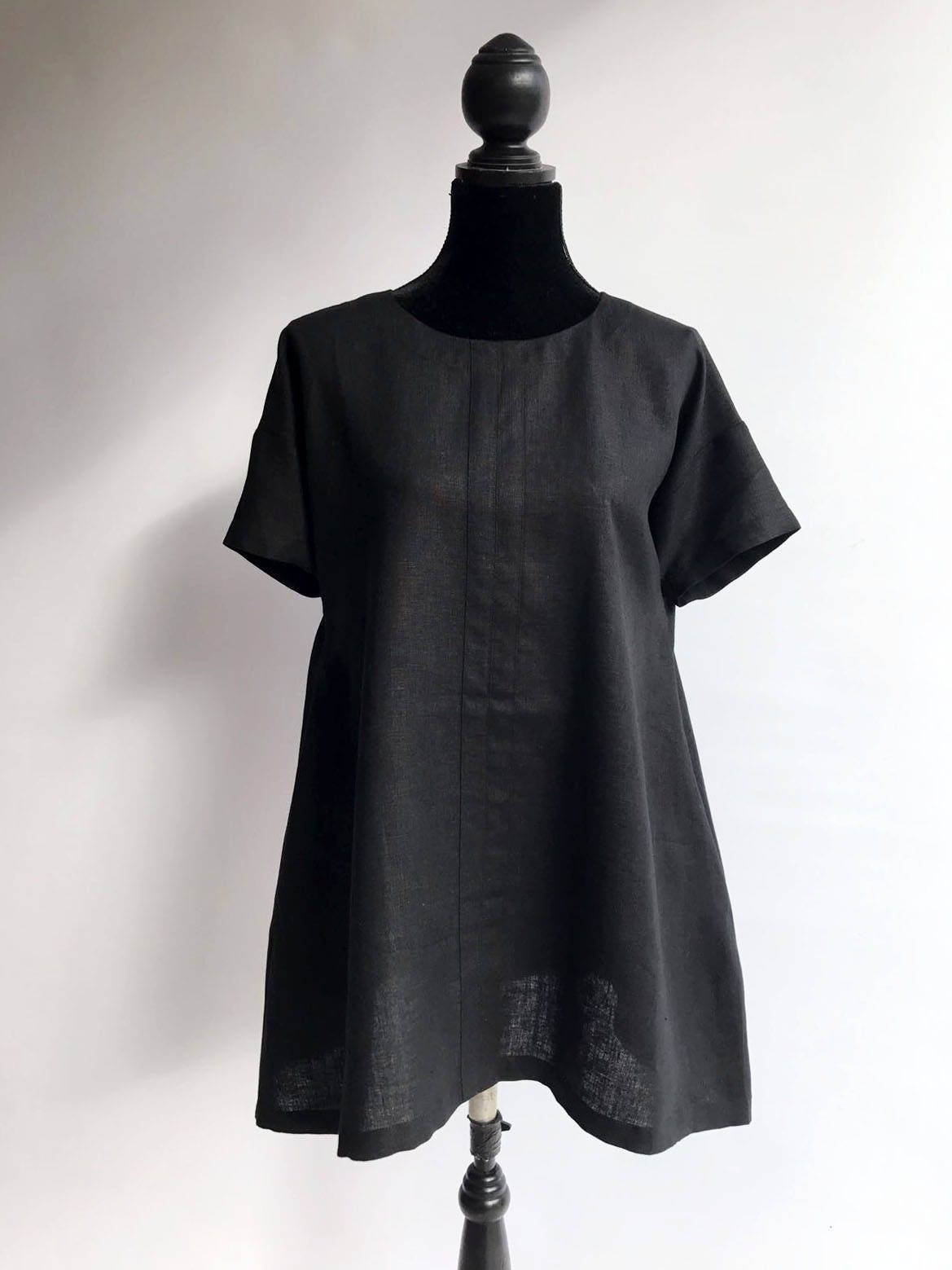 Simple and Versatile Black Linen Tunic with Short Sleeves Size S