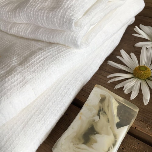 White Linen Towels, waffle towels, hot Set of waffle bath towels with two face towels, Bath Towel Set, Guest towels, Hand Towels linen, Gift