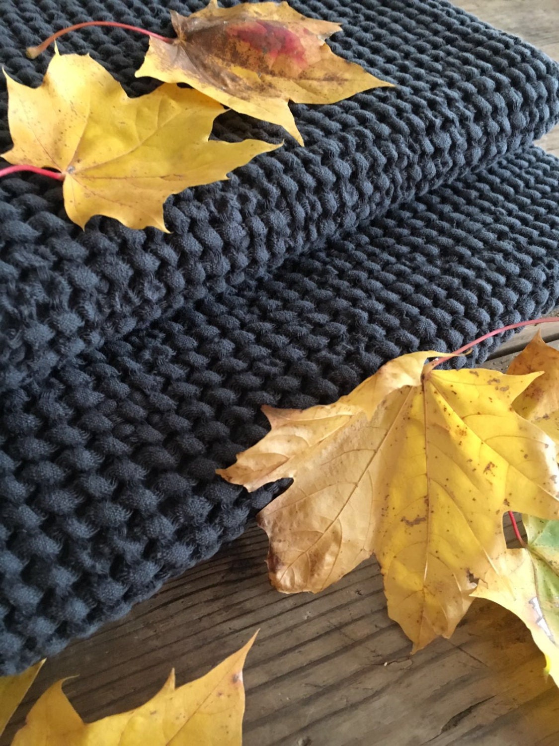 Voluminous bath towel, dark towel, extra large towel ...