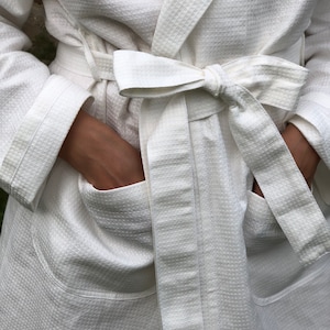 White Linen robe &quot;Veronica&quot;, Waffle Robe, Kimono robe, robe coverup, Hooded Robe, linen bath robe, morning dress, women robe
