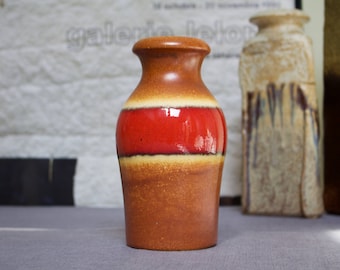 Scheurich 523-18: West German Ceramic Vase in Tan and Red