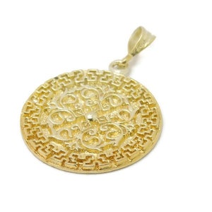 Maze pattern (labyrinth design) pendant 14k yellow gold