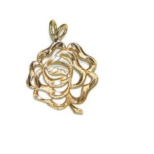 Rose outline 14k yellow gold charm pendant!!