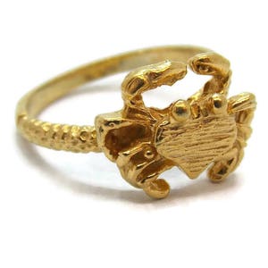 Cancer Zodiac Ring Ladies 14k Solid Yellow gold.