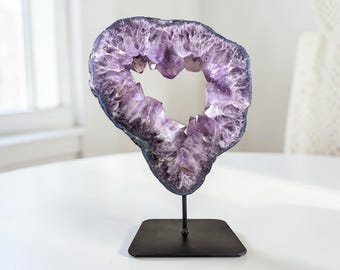 Amethyst Geode Ring • Tiefvioletter brasilianischer Kristall auf Eisenständer