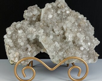 Muestra de cristal de mordenita estilbita y apofilita: drusa de zeolita india con soporte