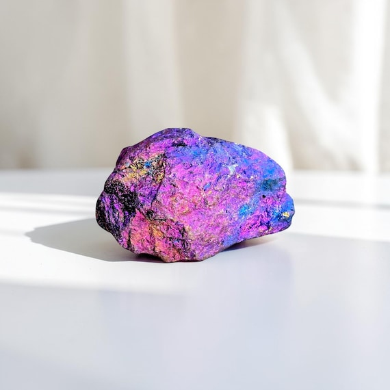 原石の孔雀鉱石結晶標本：虹色に輝く黄銅鉱斑銅鉱 - Etsy 日本