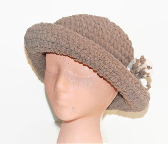 tan cloche hat