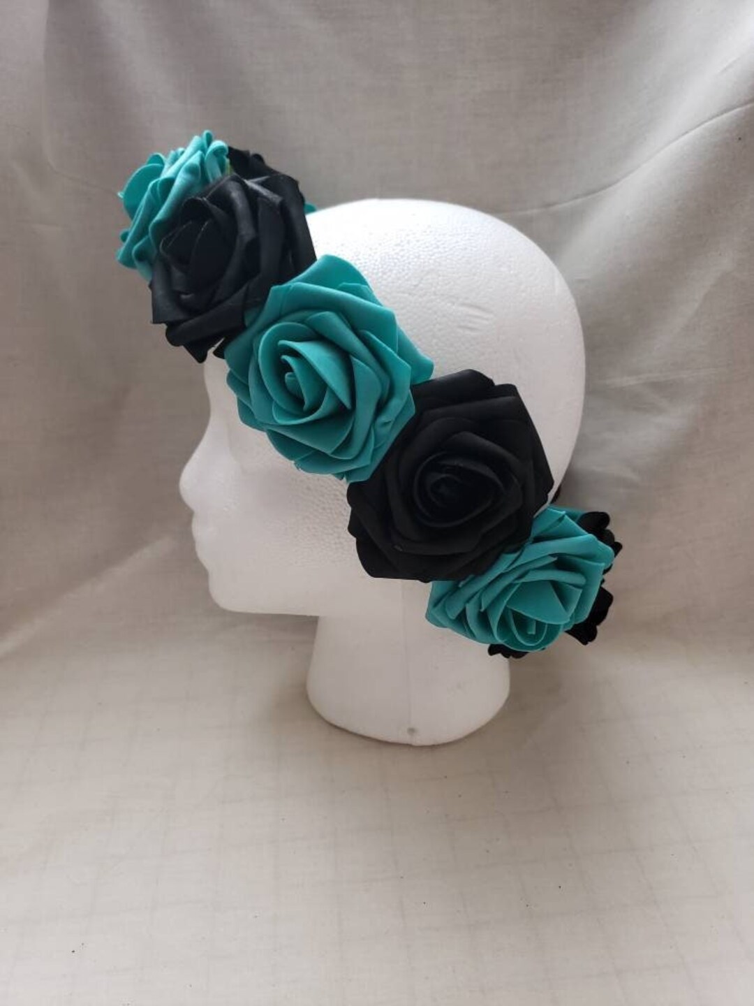 Descubrir 39+ imagen pastel goth flower crown Abzlocal.mx