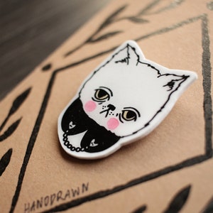 Handdrawn Pin: Cat With Collar That Has Heart Shaped Buttons zdjęcie 9