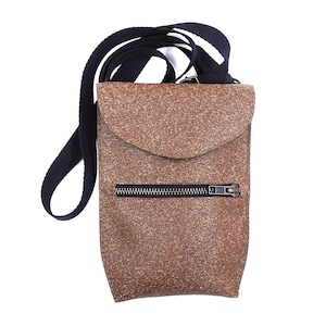 Umhängetasche aus Palmfasern, Nachhaltige handgefertigte Tasche, Langgurttasche, Vegane Schultertasche, Einzigartige und originelle Umhängetasche