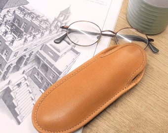 Eyewear Sleeve Tan, Genuine Leather, Eyeglass Pouch , Personalized Reading Glasses Case, Customized Leather Pouch, Minimalist Eyeglass Case