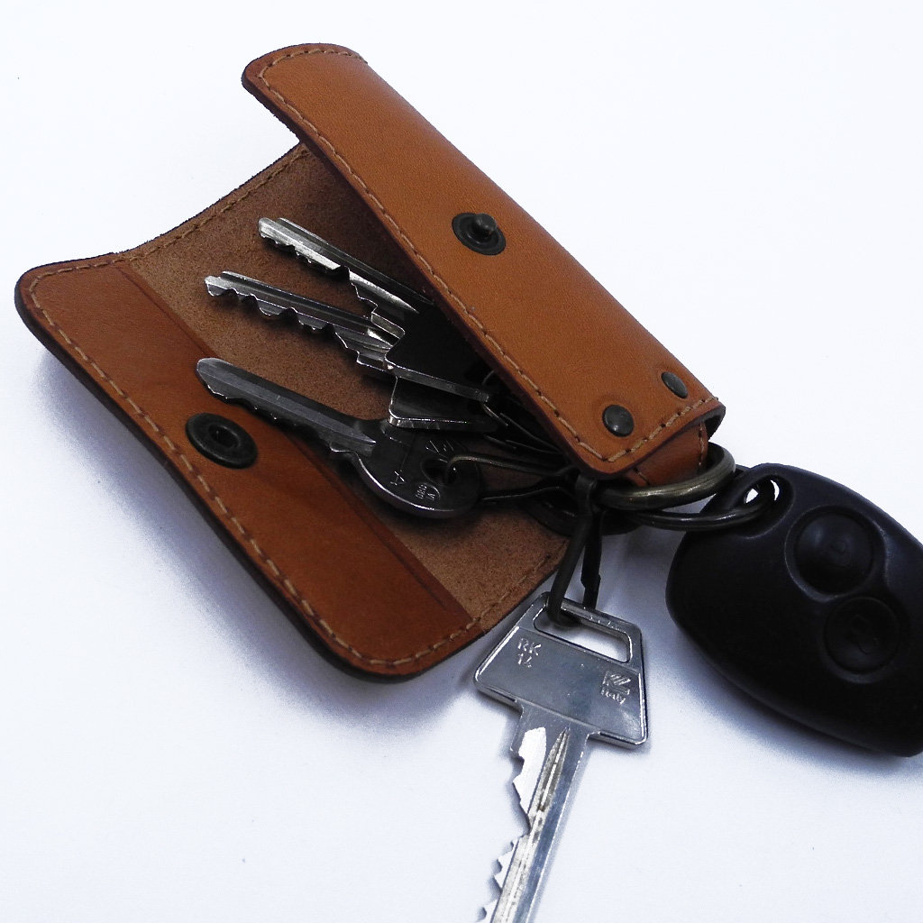 nissan classic leather key holder
