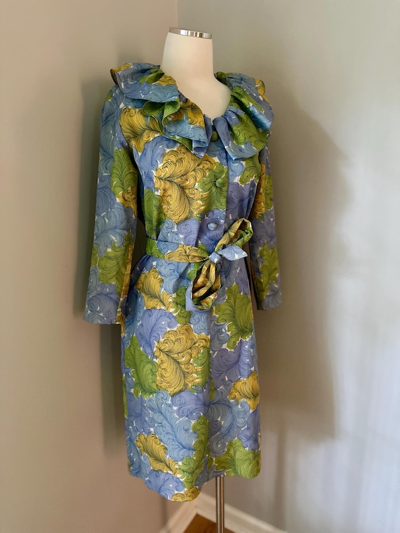 Vtg Ruffle Collar Feather Print Dress