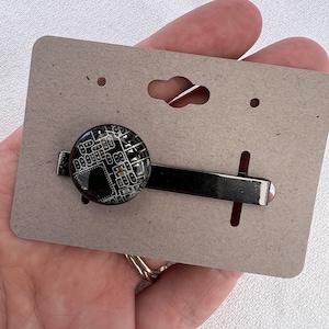 Circuit Board Tie Clip with Circle, Wearable Tech, Men&#39;s Jewelry, Nerdy Electronic Jewelry, Gift for him, Gift for engineer