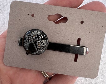 Circuit Board Tie Clip with Circle, Wearable Tech, Men's Jewelry, Nerdy Electronic Jewelry, Gift for him, Gift for engineer