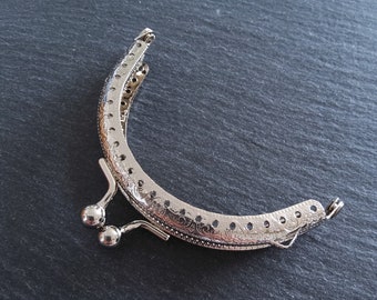 Fermoir en forme d'arc en métal argenté brillant à motifs de 8,5 cm pour sac à main (3 3/8 po.)