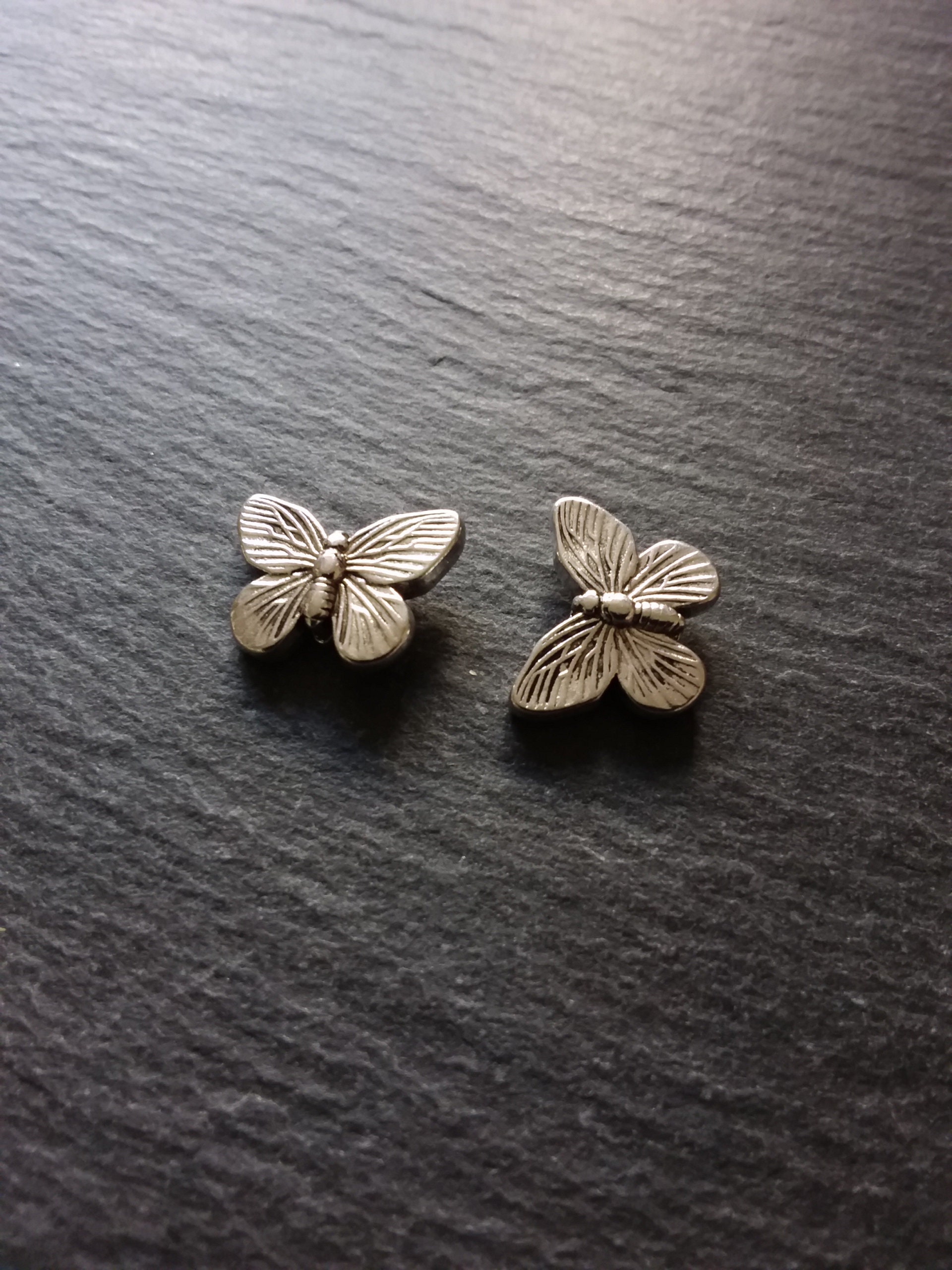 11.25mm x 15.75mm Antique Silver TierraCast Pewter Monarch Butterfly Bead #CK080 11.25mm x 15.75mm Antique Silver TierraCast Pewter Monarch Butterfly Bead #CK080