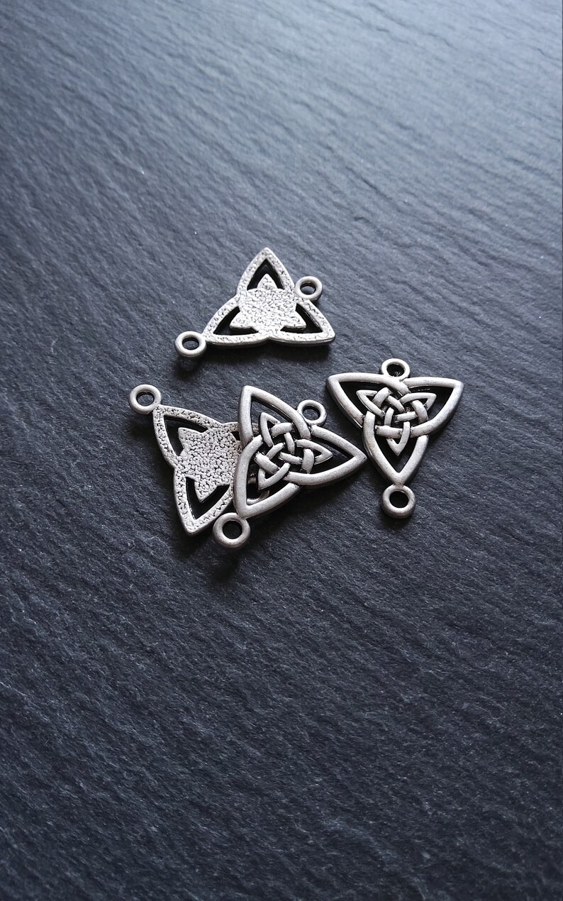 4 or 20 Celtic Knot Sterling Silver Plated Triangular Connector Charms 24.5x20mm Nickel FREE image 3