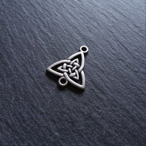 4 or 20 Celtic Knot Sterling Silver Plated Triangular Connector Charms 24.5x20mm Nickel FREE image 8