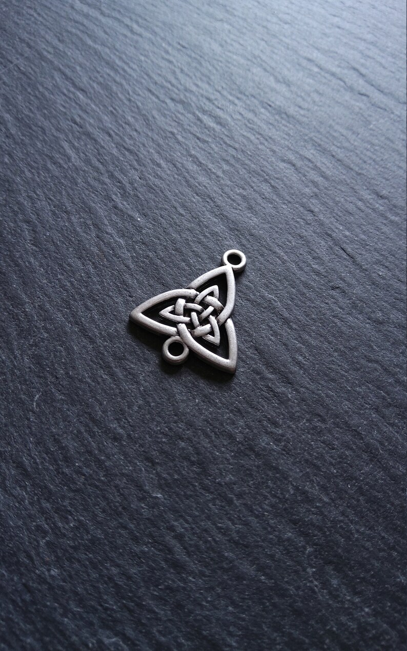 4 or 20 Celtic Knot Sterling Silver Plated Triangular Connector Charms 24.5x20mm Nickel FREE image 8