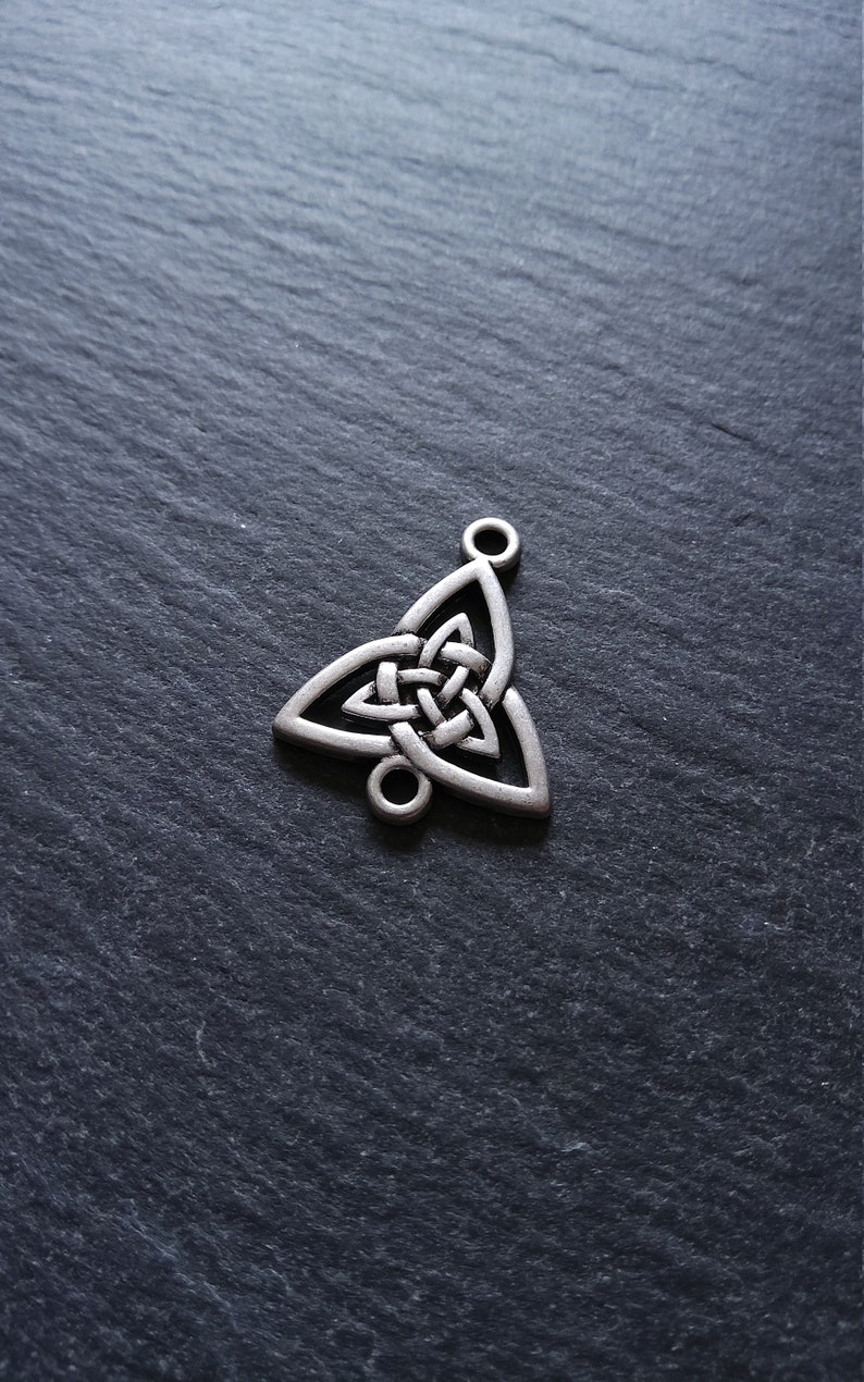 4 or 20 Celtic Knot Sterling Silver Plated Triangular Connector Charms 24.5x20mm Nickel FREE image 6