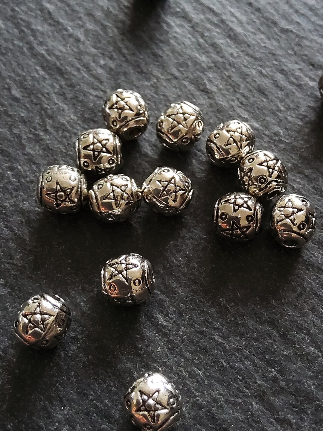 20 or 100 Round Silver Star Design 6mm Spacer Beads Antique Silver Tone ...
