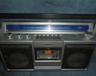 Radiocasete portátil Sony CFS-43 AM/FM de época