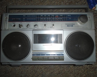 Vintage Toshiba RT 80S am/fm Cassette Recorder