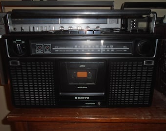 Sanyo M9902 am/fm Cassette Recorder