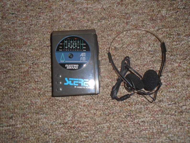Vintage Electro Brand am/fm Cassette Player W/ Headphones image 2