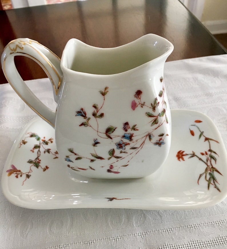 France Teapot with under plate ~ Marguerite pattern ~ circa 1884 Antique T /& V Limoges