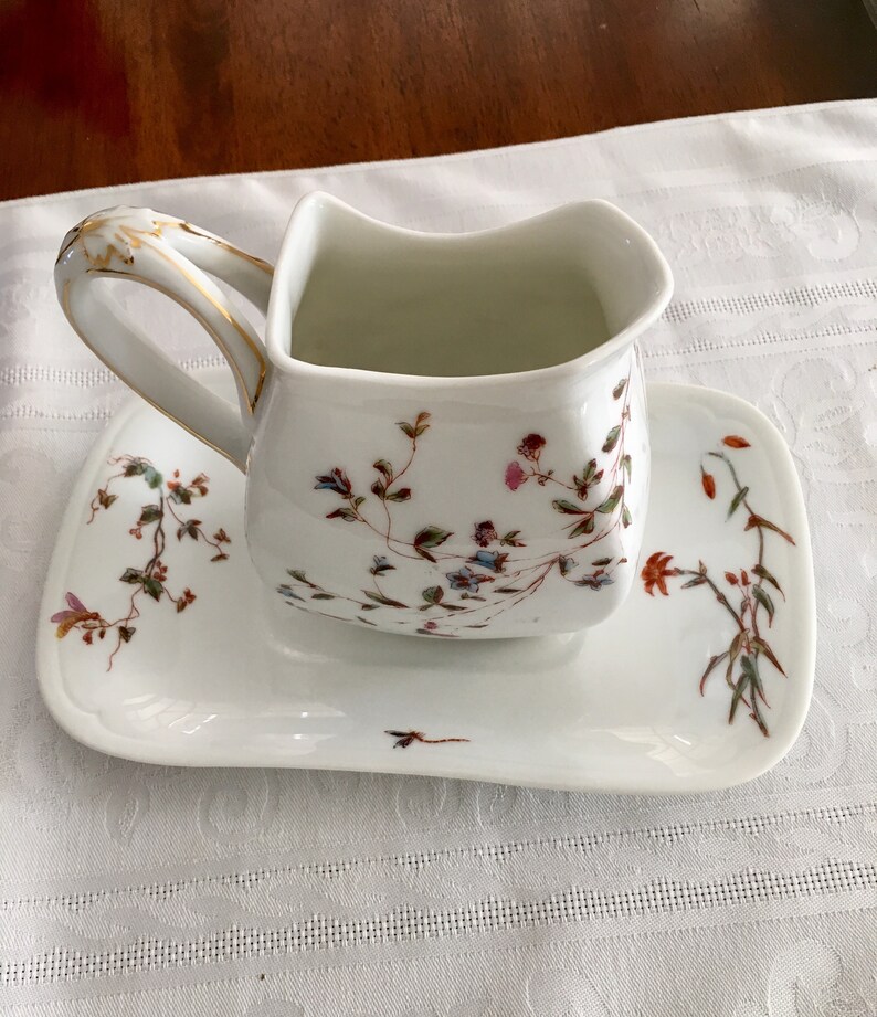 France Teapot with under plate ~ Marguerite pattern ~ circa 1884 Antique T /& V Limoges