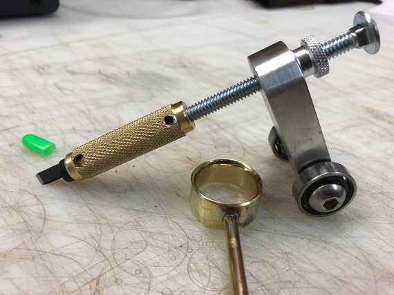 Sharpner jig for DuaneWatts swivel knife