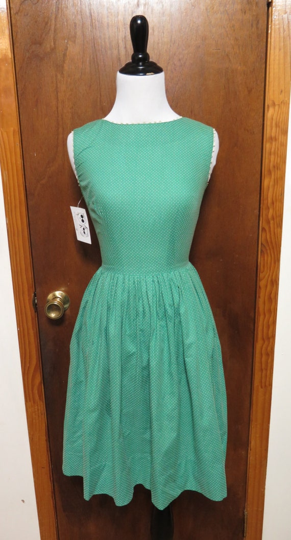 Vintage Kelly Green Cotton Polka Dot Pleated 1950'
