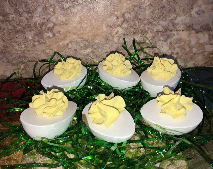 Duncan Hors Doeuvre Deviled Egg Ceramic Christmas Tree in a Beautiful