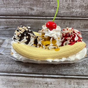 Banana Split Fake Display Food Ice Cream Sundae with Cherry and Nuts  F0375