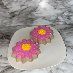 Fake Food Display  2-piece Pink  Frosted  Iced Flower Cookies Flowers Daisy Cosmos Zinnia F0964