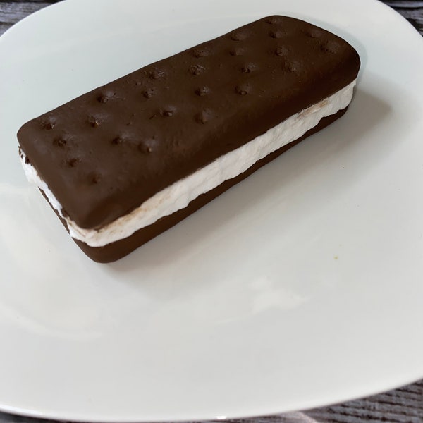 Chocolate Cookie Ice Cream Sandwich Sundae Bar Food Fake for Display Photos  1 PC F0847