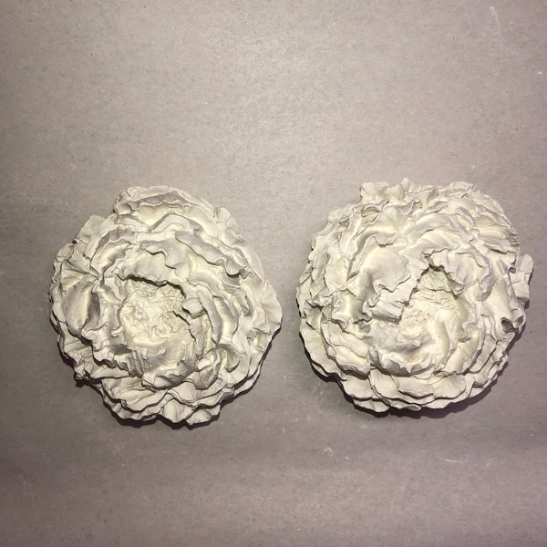 Ready to Paint Plaster of Paris 2 pc Large Flowers Ranunculus Carnation Peony Camellia  P0259