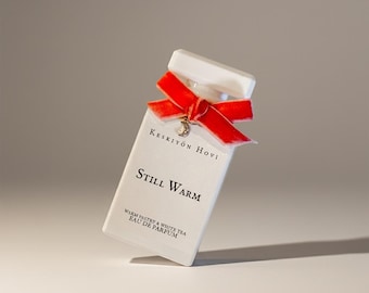 Perfume Still Warm: Té blanco, pastel caliente y crumble de vainilla (Eau de Parfum)