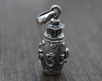 Caja de oración de plata de ley con mantra tibetano Om, Om Mani Padme Hum, colgante de plata, caja colgante de plata, caja de deseos