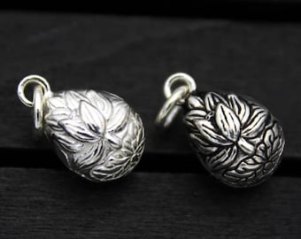 1PC Sterling Silber Lotus Blume Charme, Lotus Glocke, Lotus Blume Glocke, Blume Glocke Charme, Jingle Bell, Yoga Charme, Weihnachten Charme