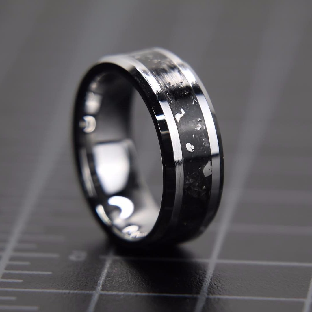 Glo black ring outlet