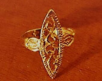 Vintage New Gold Tone Filigree Ring Sz 5.75