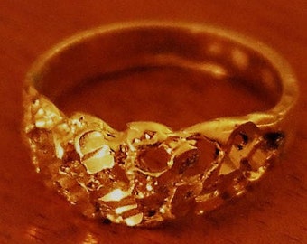 Vintage New Gold Tone Filigree Ring, Sz 8